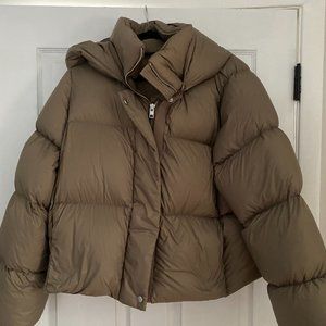 NWT - Banana Republic Puffer Coat size L